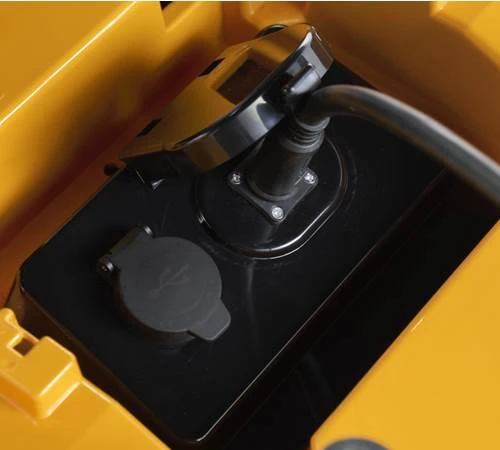 Stiga Tornado 398e Series 3 Essential Battery Side Discharge Lawn Tractor - Image 3